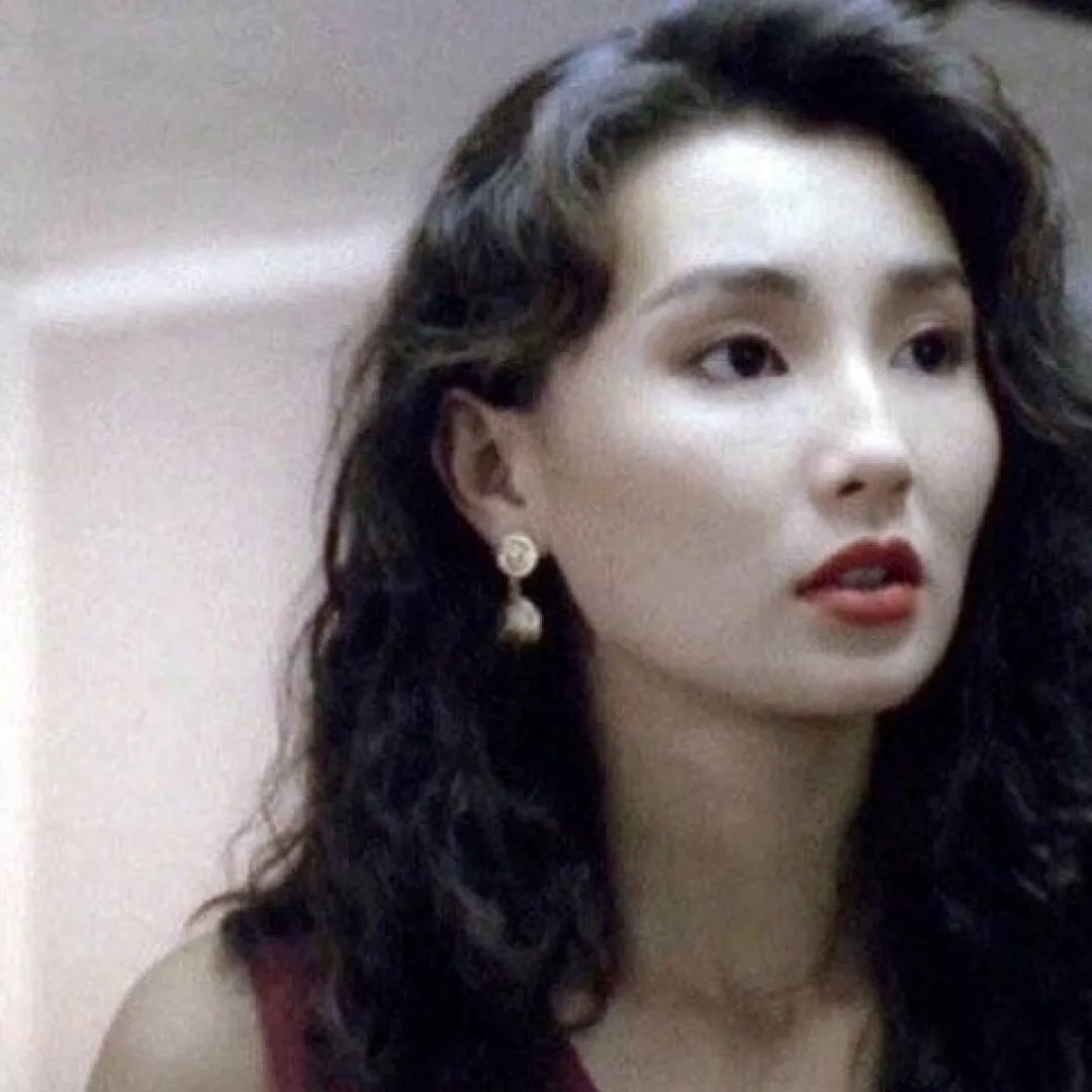 60歲張曼玉成功脫單疑似有新歡？孖神秘男蜜遊巴黎滿面春風被野生捕獲