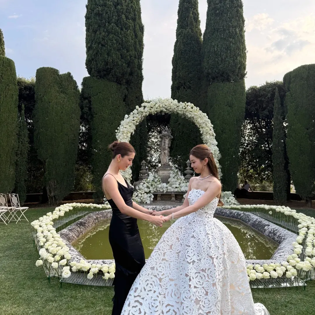 吳千語飛意大利做閨密婚禮姊妹 肚凸凸孕味濃！老公施伯雄IG影片藏玄機有喜訊？