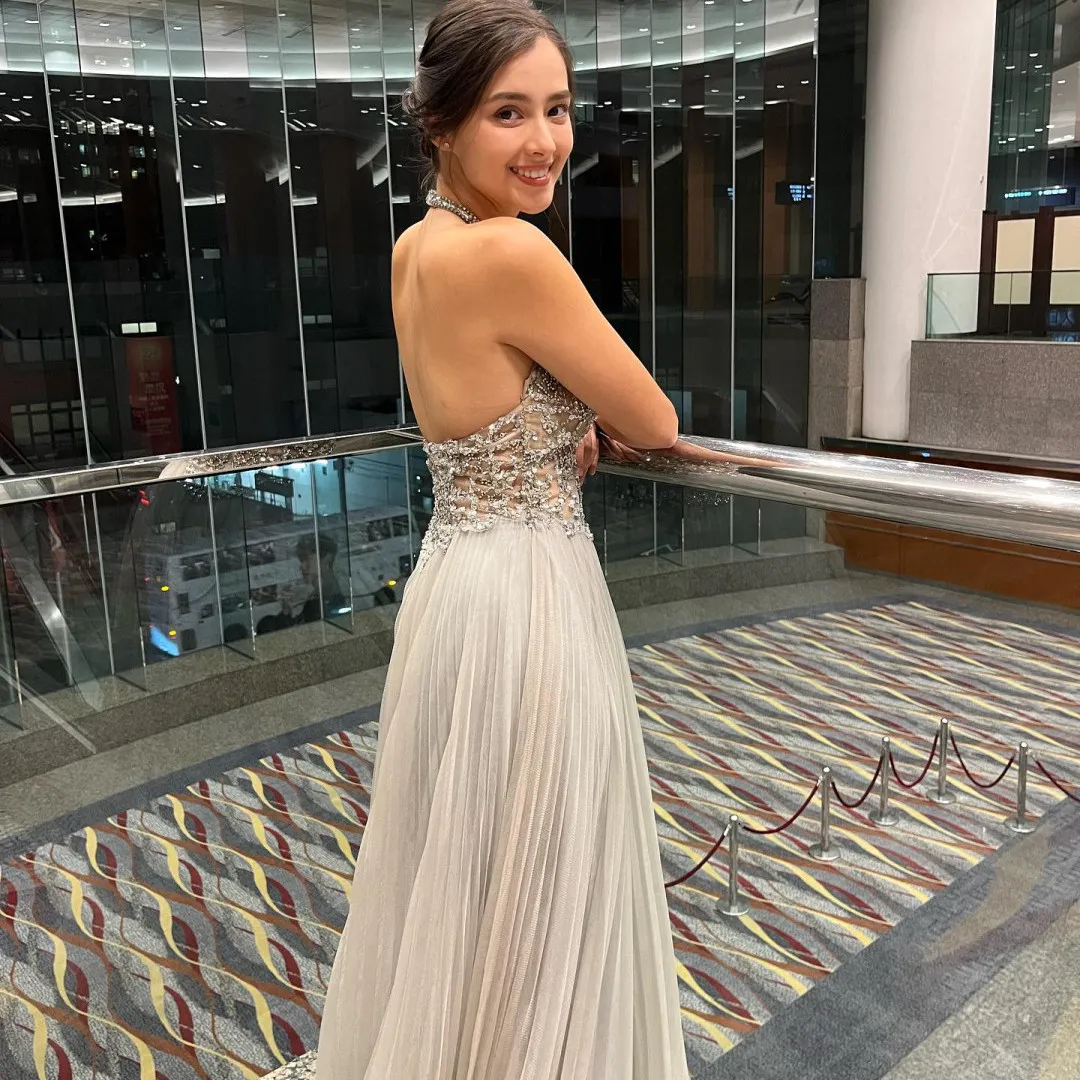 前港姐冠軍謝嘉怡驚曝25歲坐擁兩層英國物業 繼承家族三代經商基因獲封小富婆