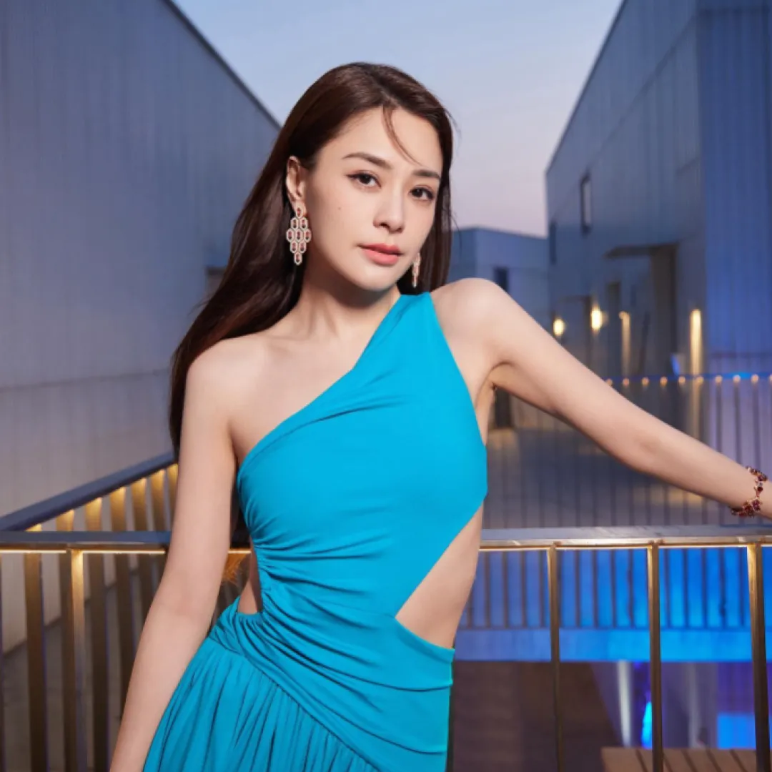 阿嬌鍾欣潼送愛犬愛馬仕迷你包包 奢華打扮網民震驚！失婚後更富貴兩千尺豪宅曝光！