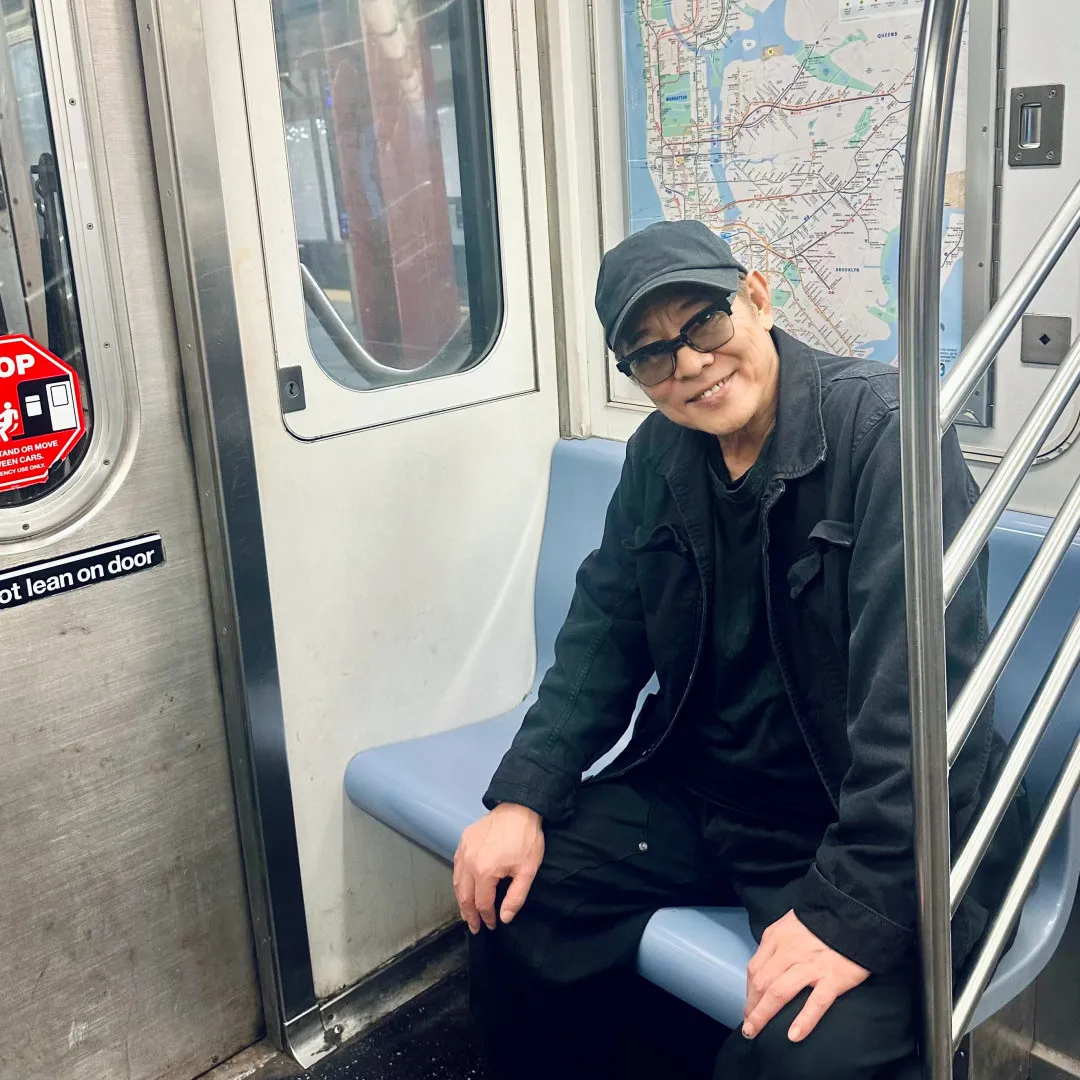 李連杰宣佈大女結婚喜訊！榮升外父晒30萬電動車嫁妝！竟被網民指過於低調？