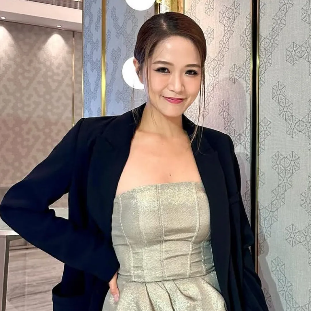 梁敏巧自爆身世 被母親連累貼街招？！靠教琴賺取生活費