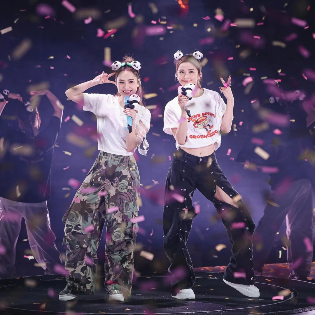 阿Sa難得晒Twins近照   44歲阿嬌激瘦重返顏值巔峰 ！