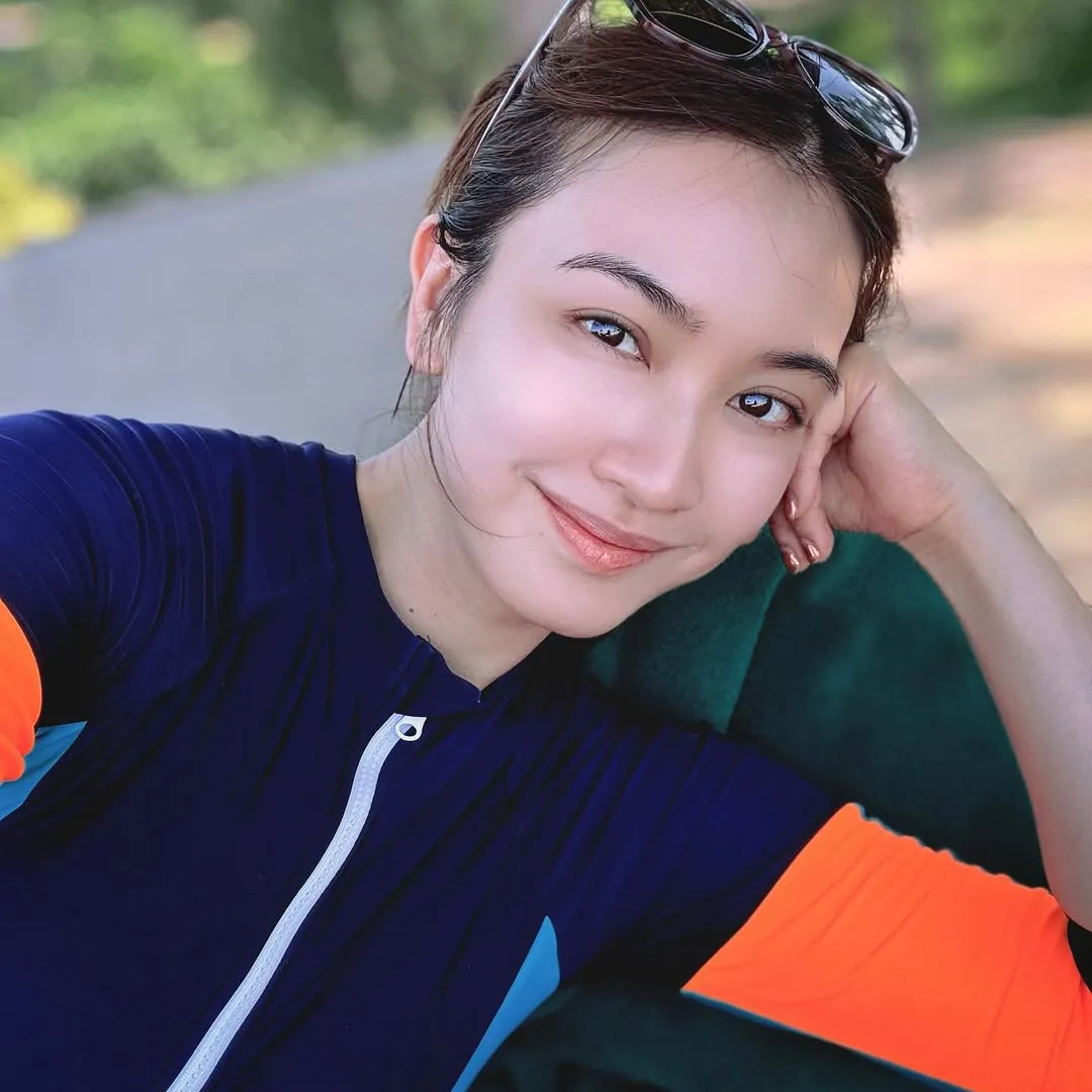 朱千雪著鬆身裙孕味濃疑再度有喜？媽媽急致電求證：是否要恭喜你？