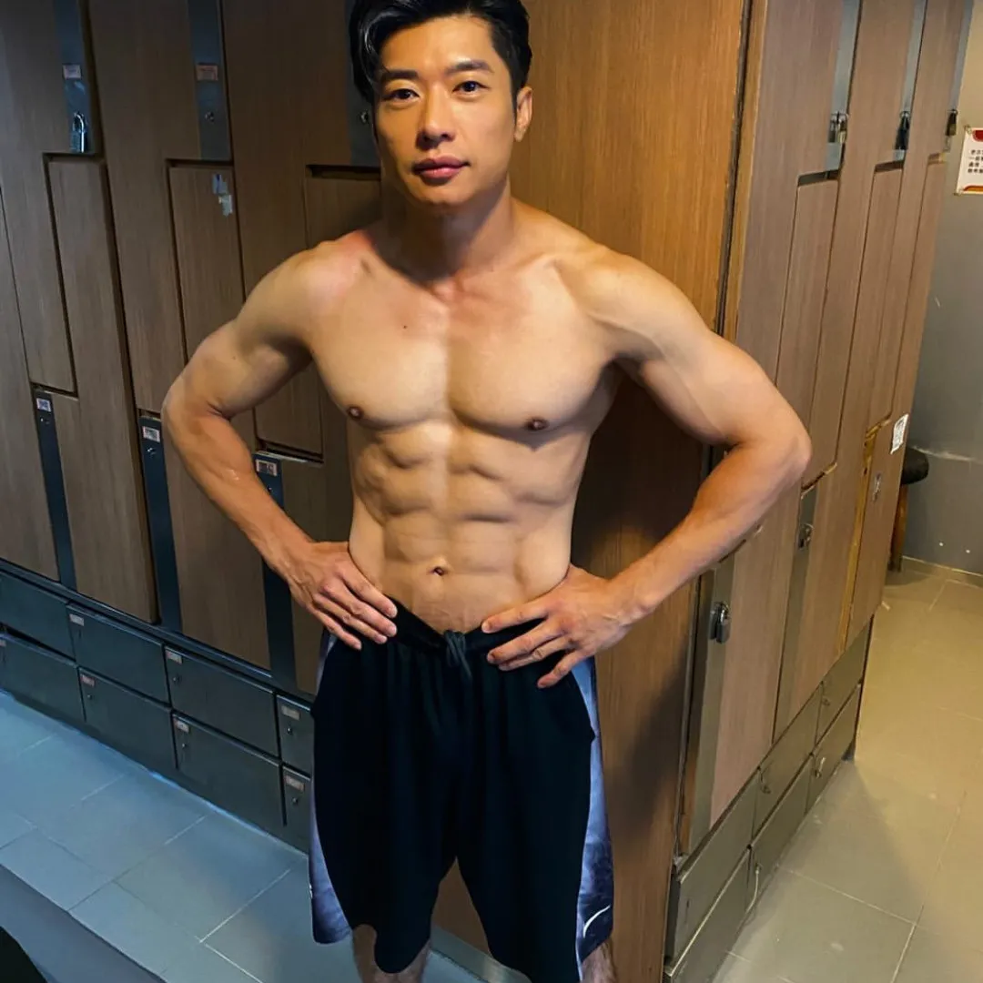 《愛回家》Terry極罕放閃惹熱議！嚇窒網民：原來有女友！驚爆已結婚7年！