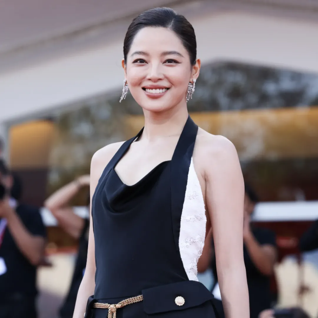 辛芷蕾奪威尼斯影展最佳女主角！由被批「王家衛最醜女主角」到國際影后！