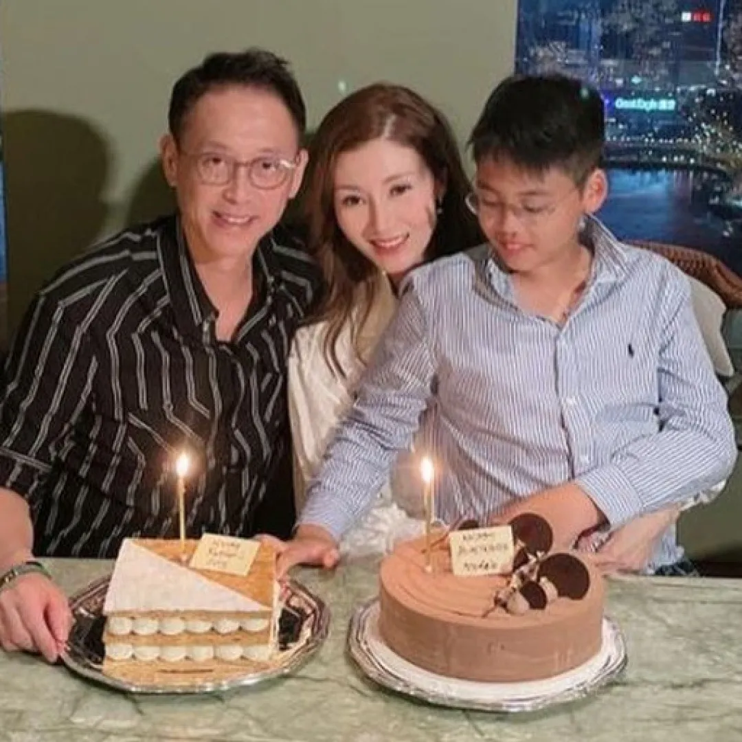 李嘉欣14歲仔仔近照曝光愈大愈帥氣！高大身型成重點！入讀英國貴族學校年花近70萬！