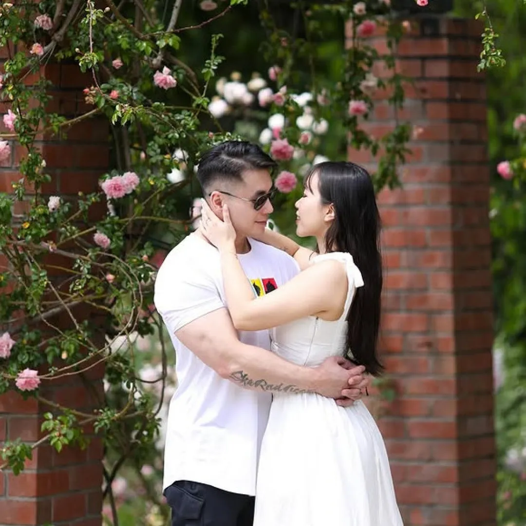 經典對白「打波先嚟落雨」41歲童星變大隻佬挑機Tyson Yoshi拗手瓜！結婚9年太太身材火辣