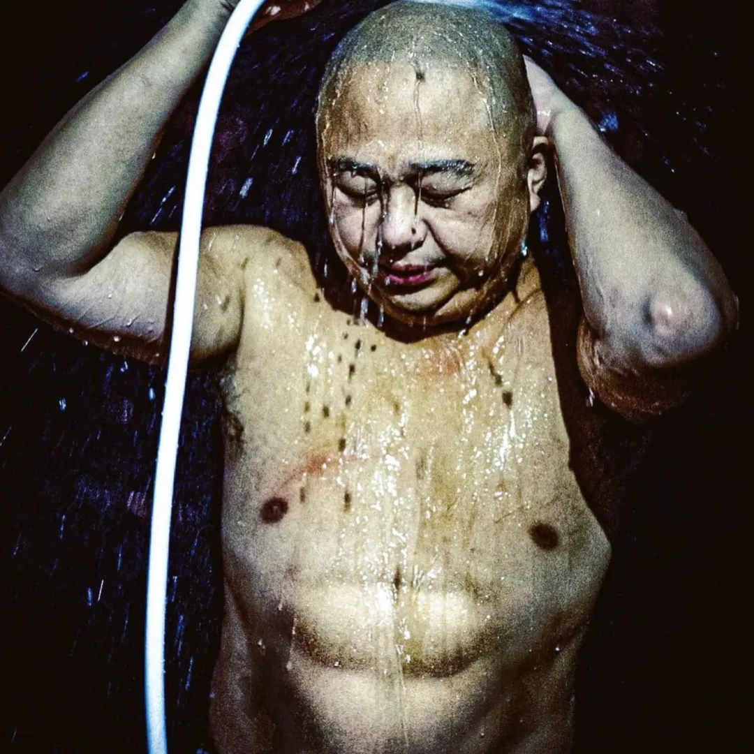 Bob林盛斌晒凸腩照望摵甩肥肉！越級挑戰兩大爆肌男神身型！獲張繼聰親自出招教路！