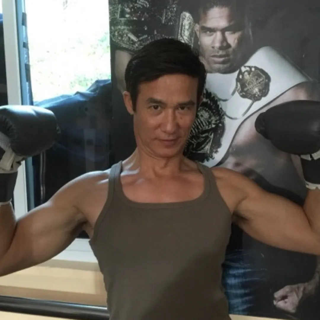 前TVB綠葉李子雄北上吸金狂晒7位數複式豪宅！曾晒數十名隻名錶！網民：買錶筆錢夠買樓！