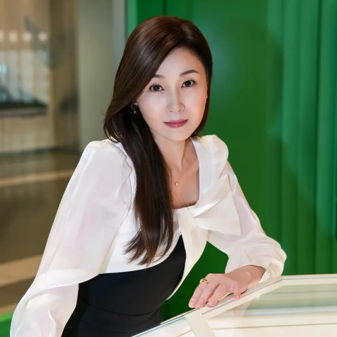 萬綺雯55歲生日不老美貌惹熱議！超強比例令人艷羨！網民激讚：馬小玲一點都沒變！