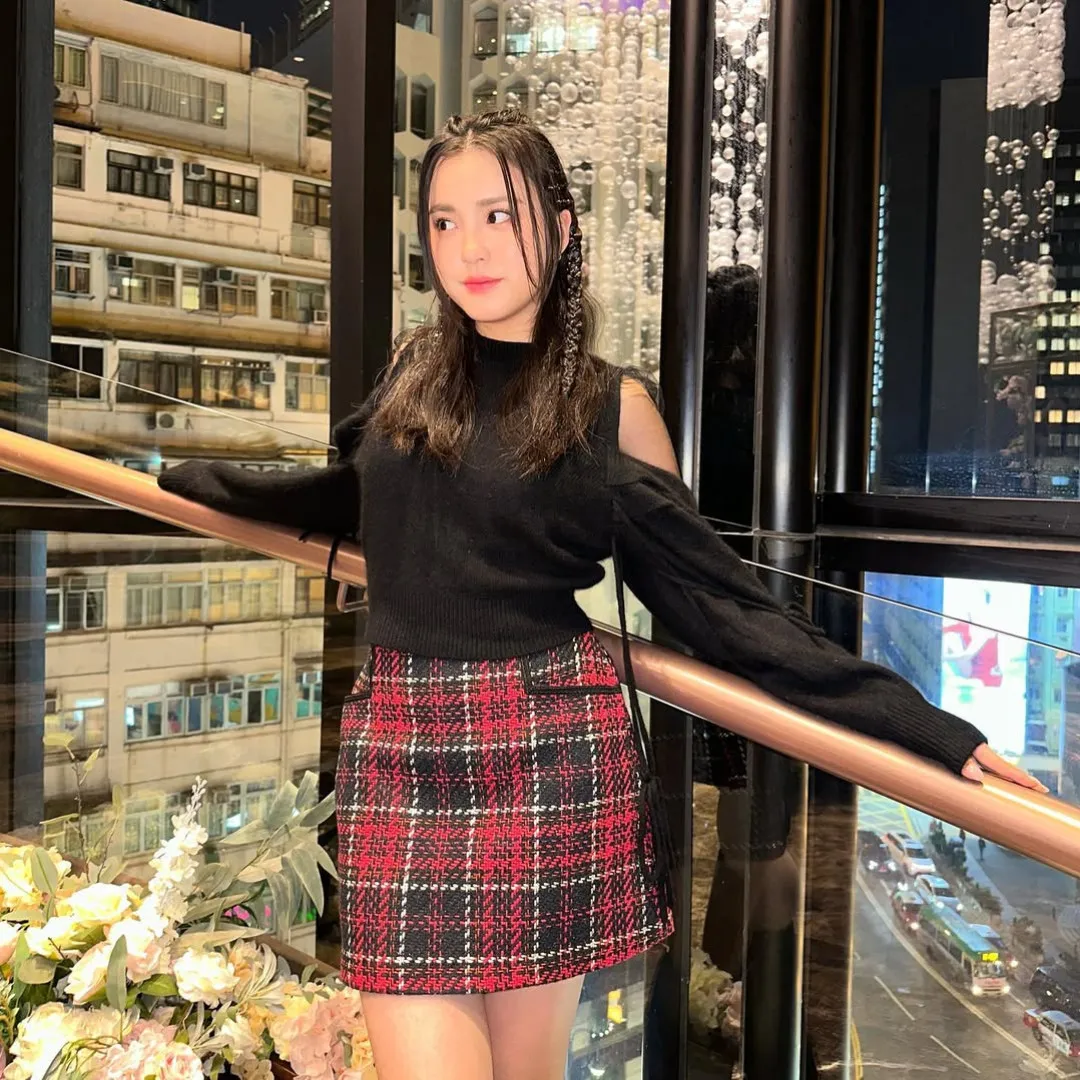 姚焯菲與李克勤仔仔行街兼拍片關係再升溫？特意開直播澄清兩人只是好朋友！