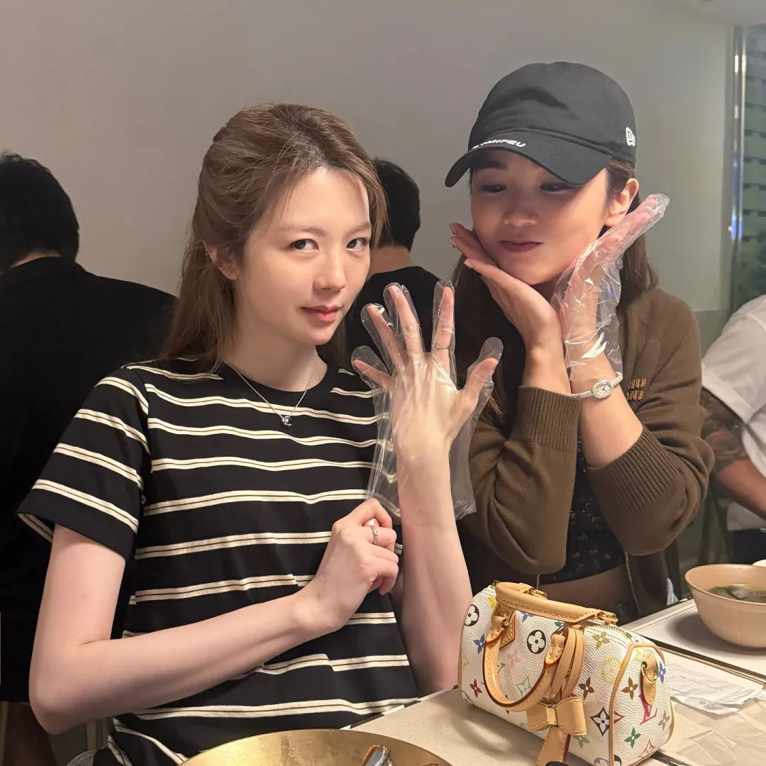 曾樂彤結婚｜阿Sa大爆常被細12年曾樂彤被「摑醒」？！影后攜眷現身老公罕談術後康復進度