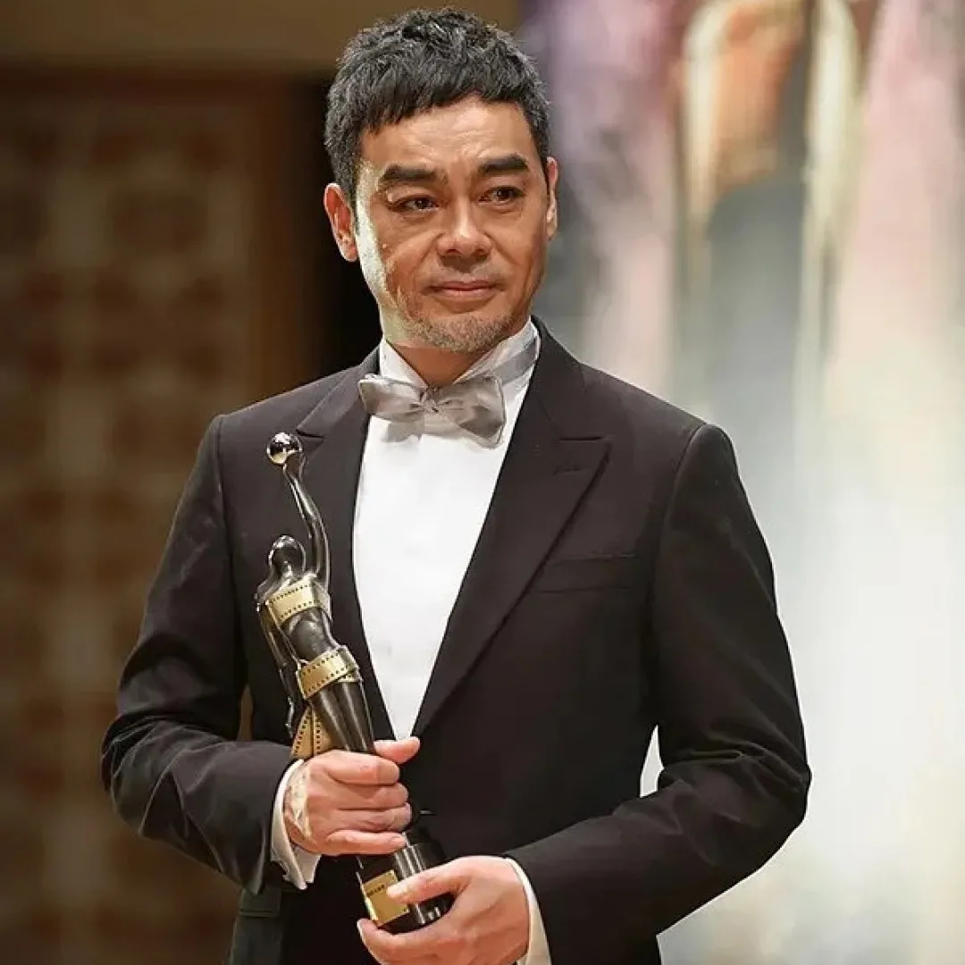 四屆金像獎影帝劉青雲被影迷野生捕獲！多年貫徹低調街坊look獲讚親民又貼地！