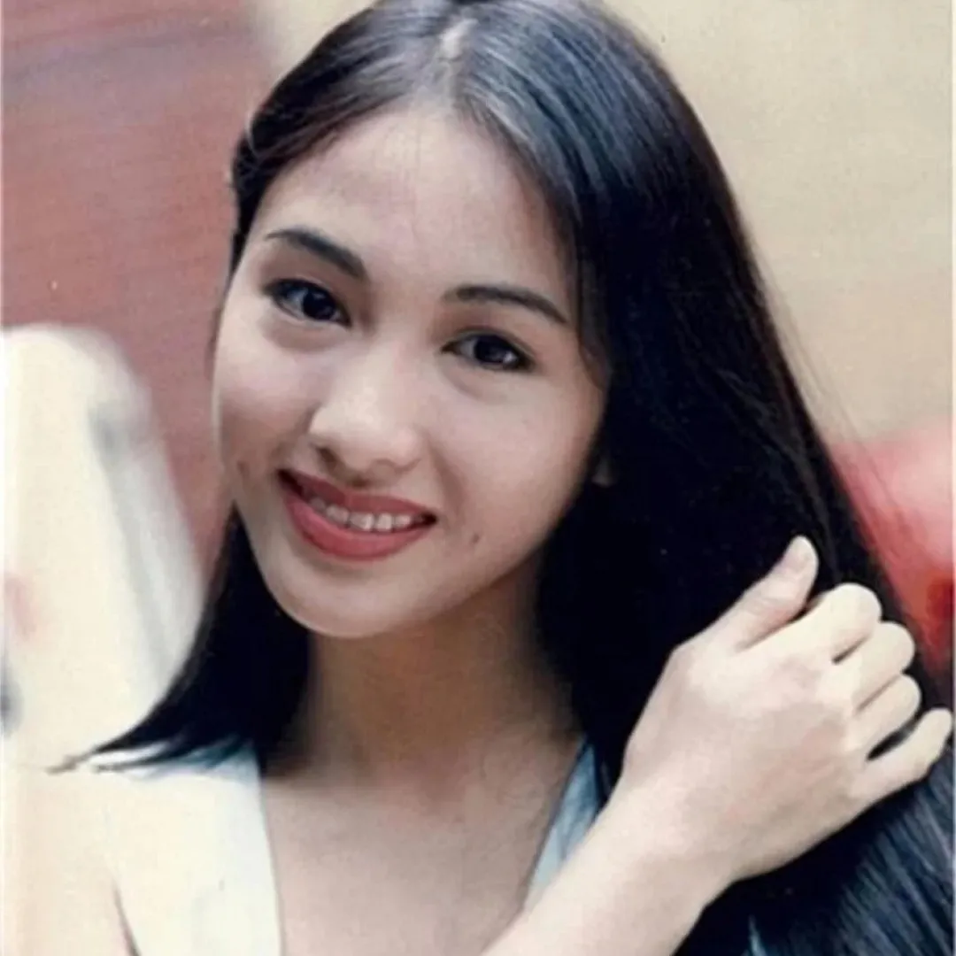  90年代女神黎姿54歲生日獲百億名媛慶生！凍齡不變美貌極搶鏡！絲毫不像年過半百！