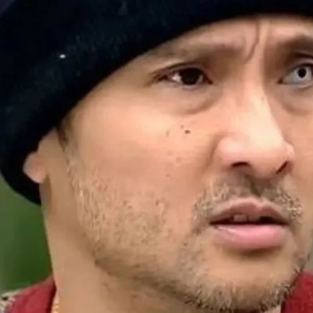 TVB綠葉邵卓堯北上掘金後揸名車開工？！曾呻窮「冇錢交租」！兼職的士司機8年養家！ 