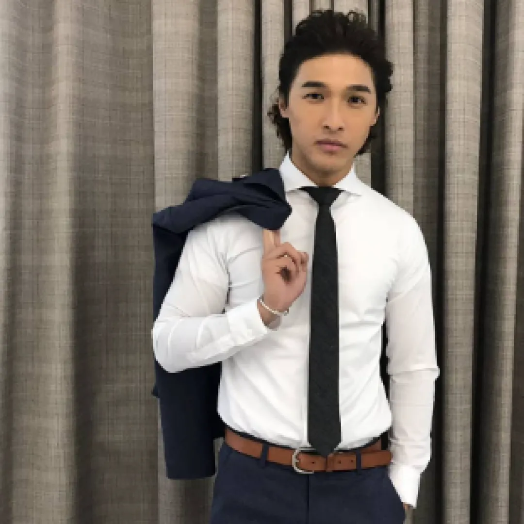 41歲男歌手黃又南多線發展狂考車牌增值！ 自爆被減片酬兼職揸巴士！更轉型成賽車手？！