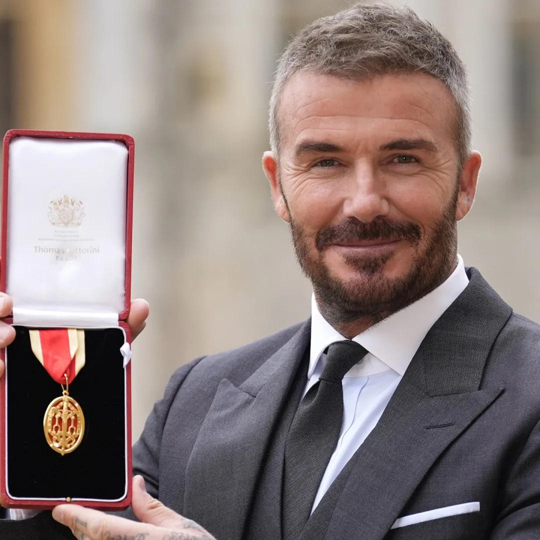 碧咸獲英王查理斯冊封爵士！老婆以鱷魚皮愛馬仕手袋配百萬名錶亮相！