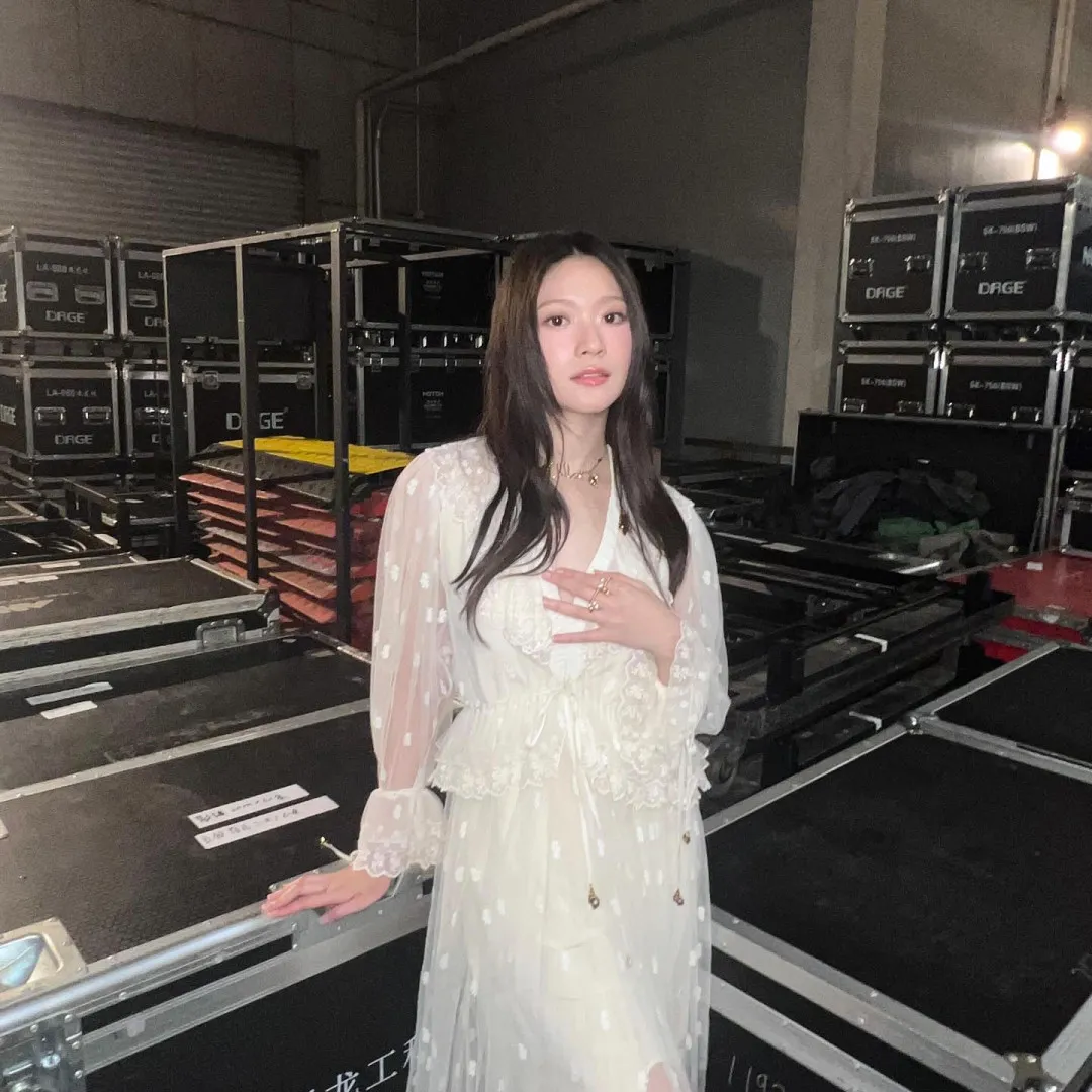 雲浩影Cloud被指食水煙？ 令仙氣人設幻滅惹熱議！ 親自反擊10字還原真相！