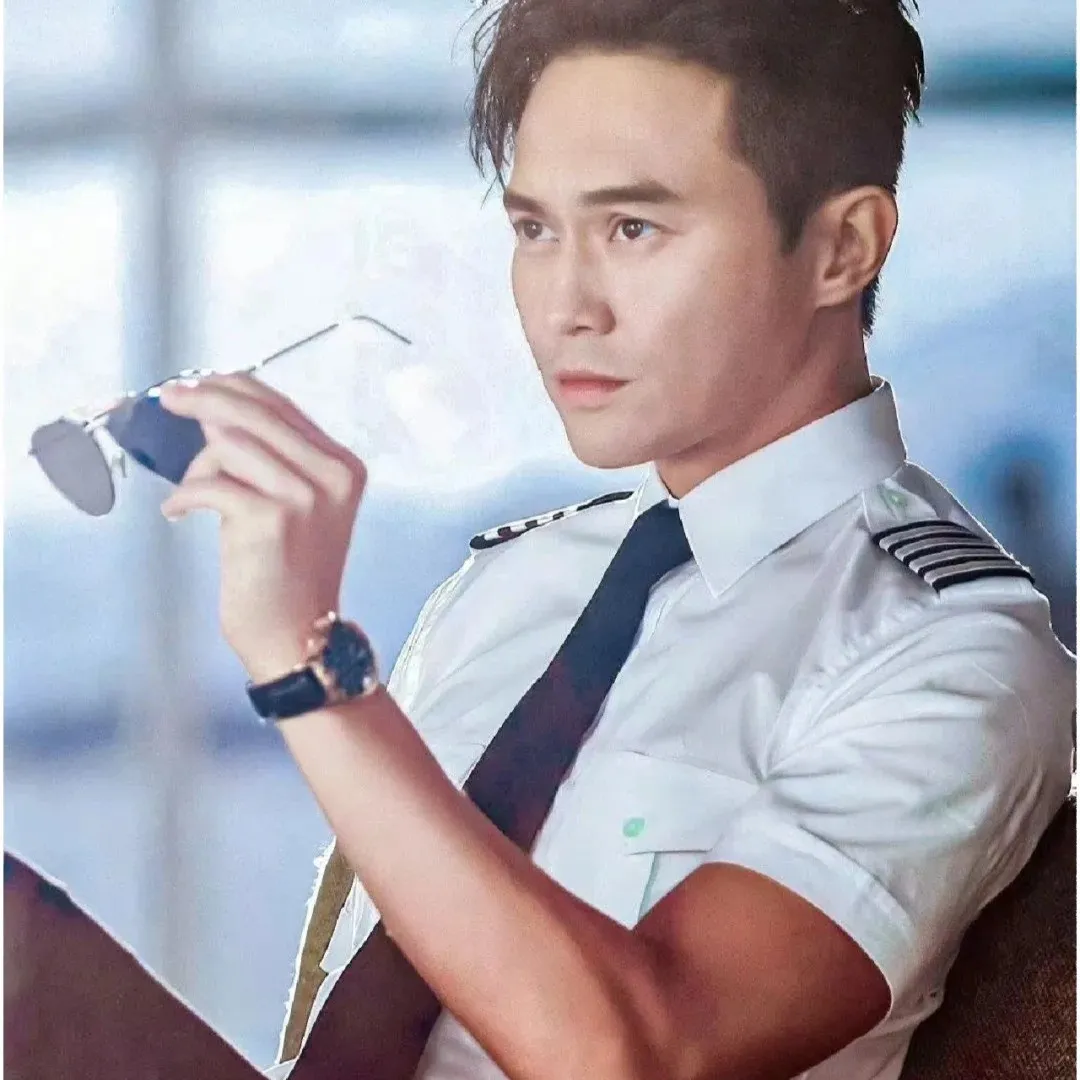 張智霖時隔多年回巢拍劇竟一臉憔悴？！衰老樣貌曝光！揭兩度停工做手術！