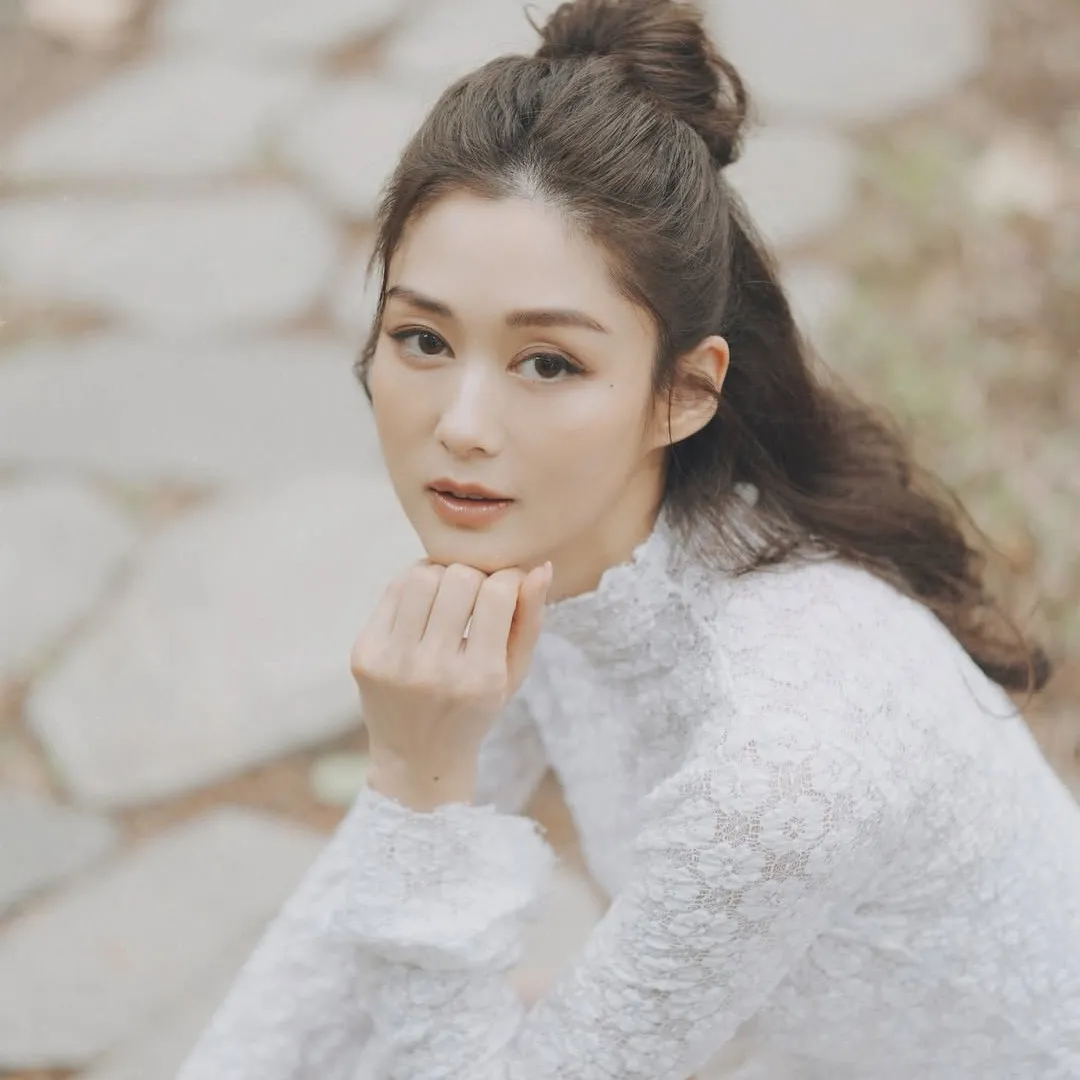 岑麗香少女look慶祝41歲生日！近鏡肌膚白滑無瑕疵似足學生妹！