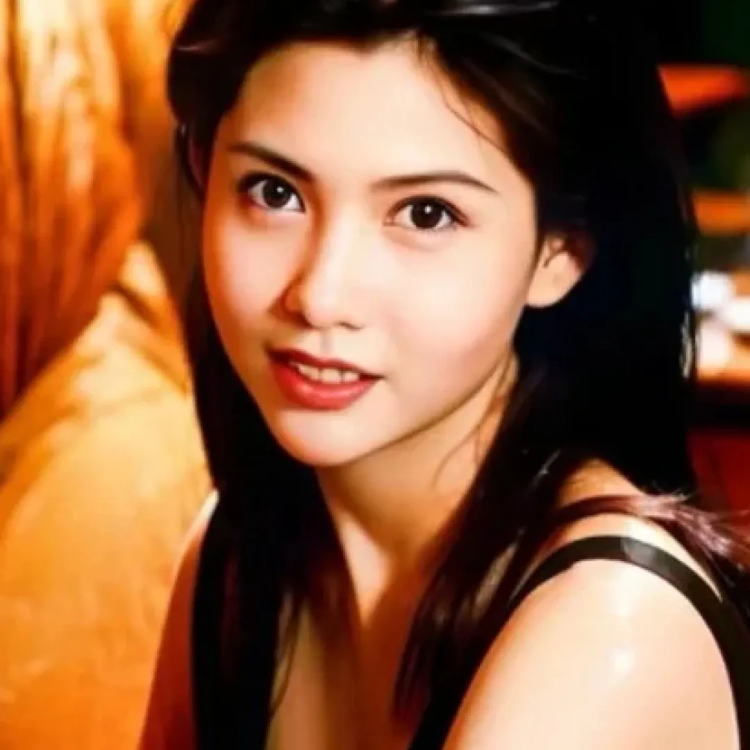 邱淑貞極罕露面重現無死角盛世美貌！ 57歲魅力依然網民瘋狂大讚：不老女神！