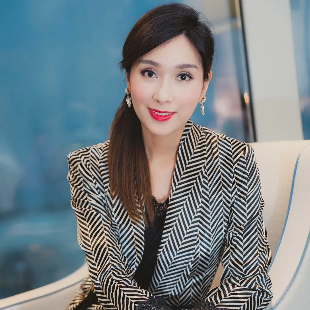 「最美亞姐」楊恭如被質疑整形罕有動怒！拍片反擊力證美貌純天然！