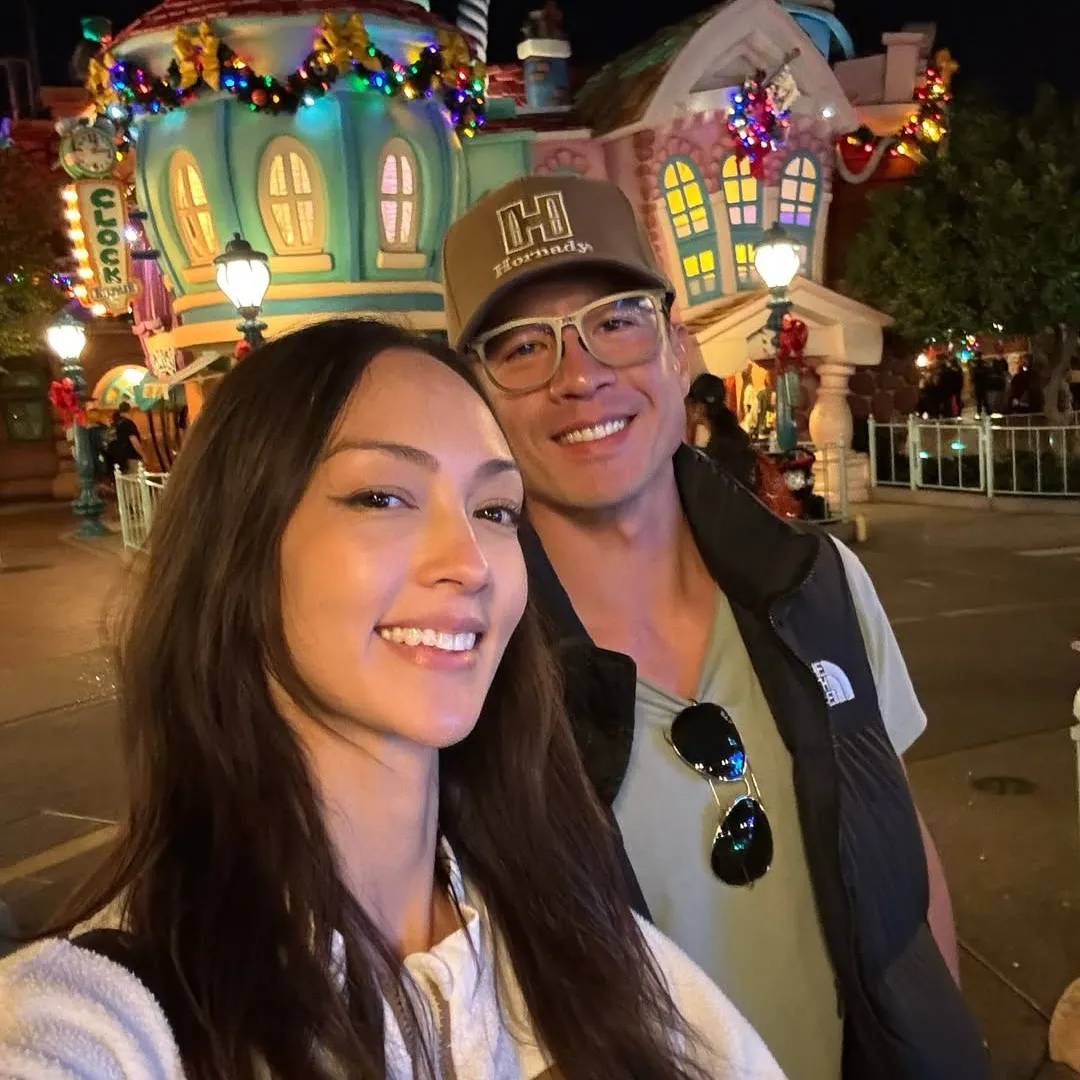 Jessica C罕晒全家福！ 37歲近照曝光仍舊索爆！ 愛女暴風成長神複製媽媽！