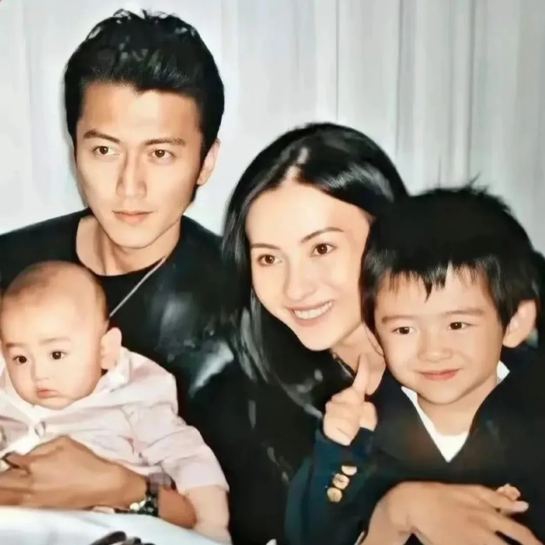 謝霆鋒18歲大仔Lucas生圖曝光！高顏值外表搭配穩重氣場更勝全盛時期爸爸！