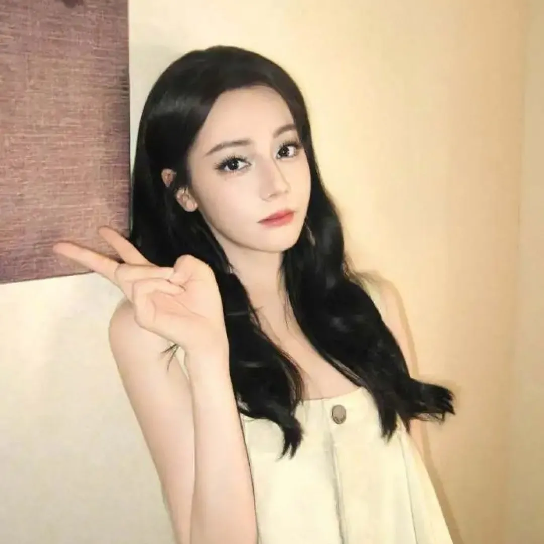 迪麗熱巴近照被指落差大樣貌面目全非？！網民不禁質疑「這根本是替身吧！」