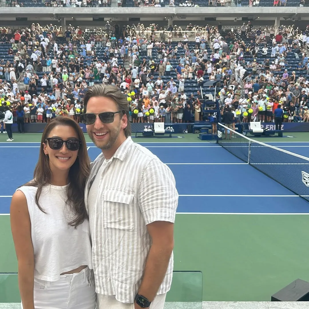 謝婷婷大派閃光彈慶祝周年紀念！ 相中一細節疑曝光兩人早已榮升夫妻？