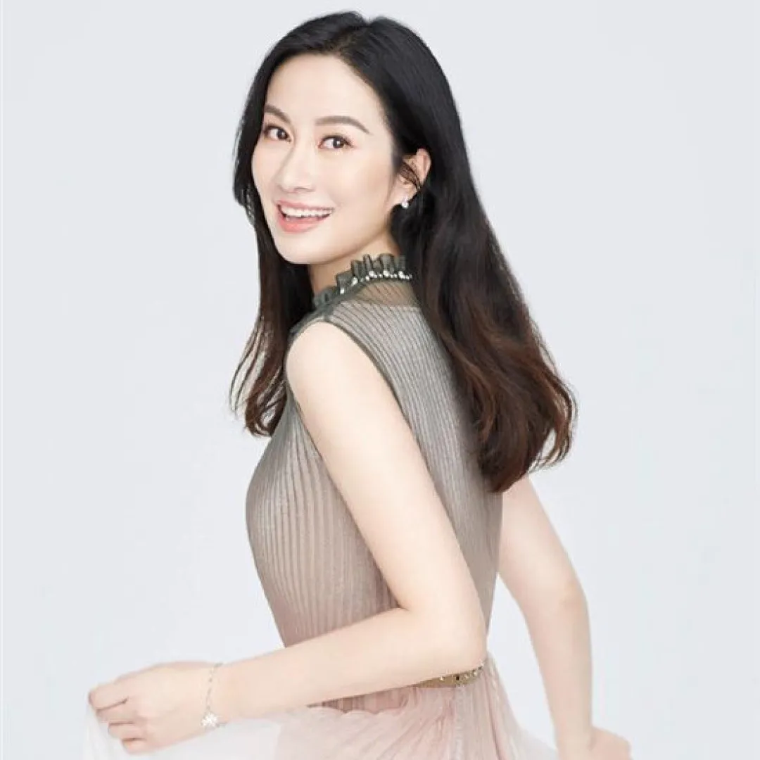 45歲葉璇搣甩大媽味生圖重返顏值巔峰！突然回春爆發仙氣！網民：比當年更靚！