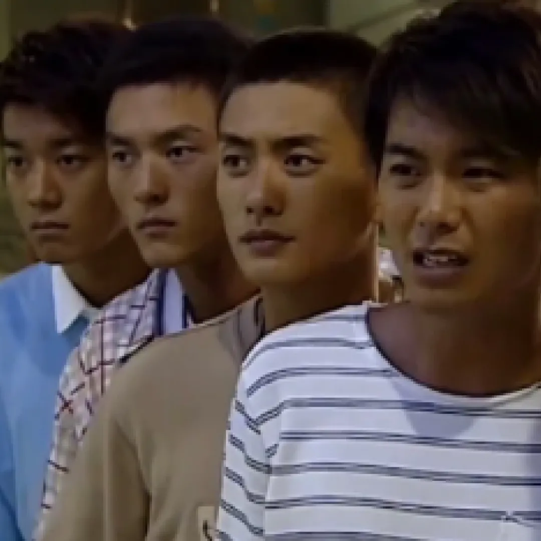 《戀愛自由式》舊照被瘋傳4小生膚色成亮點！網民爆笑留言：啱啱非洲返嚟？！