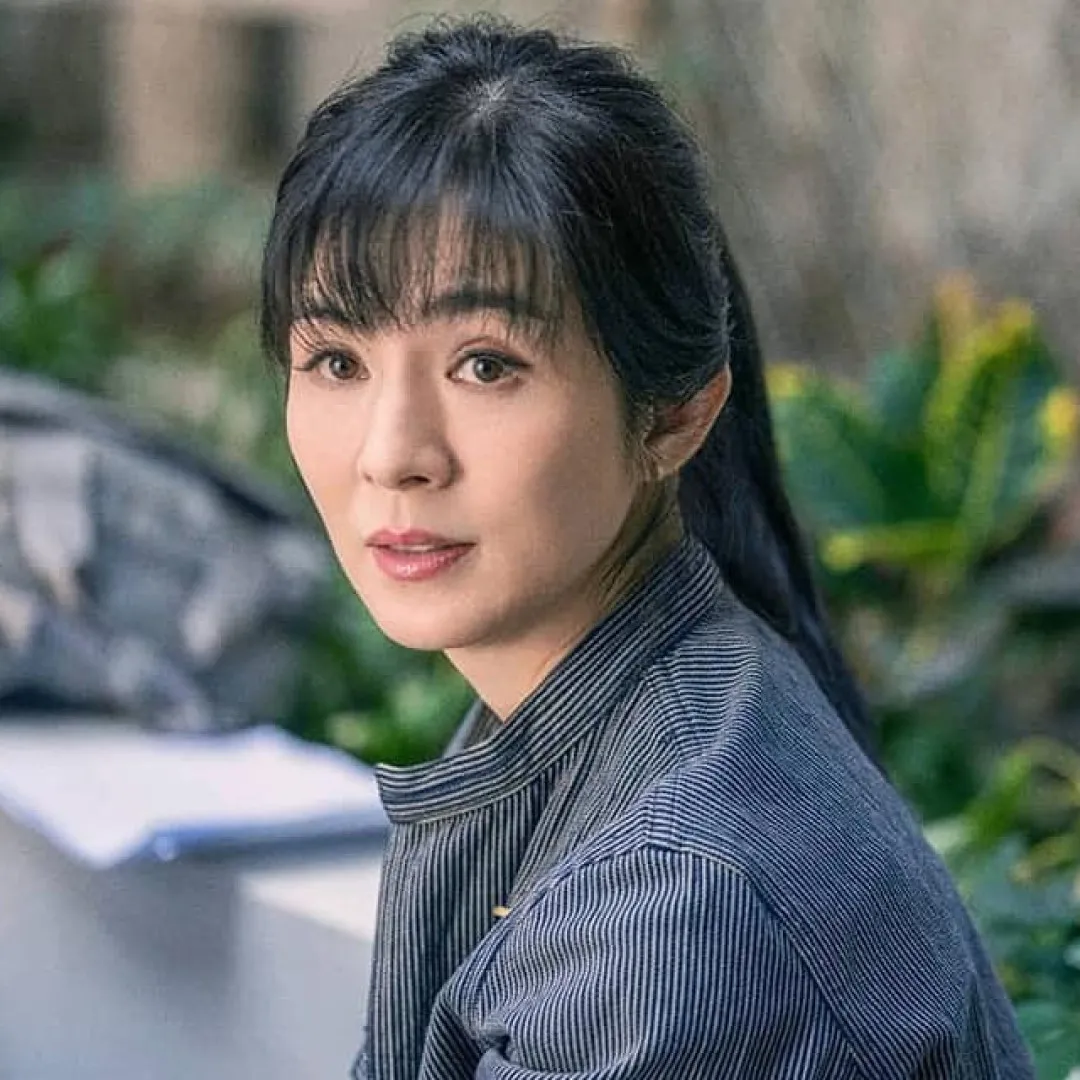 楊采妮複式豪宅曝光驚現「賽車場」？！巨型客廳超高樓底極有氣派！