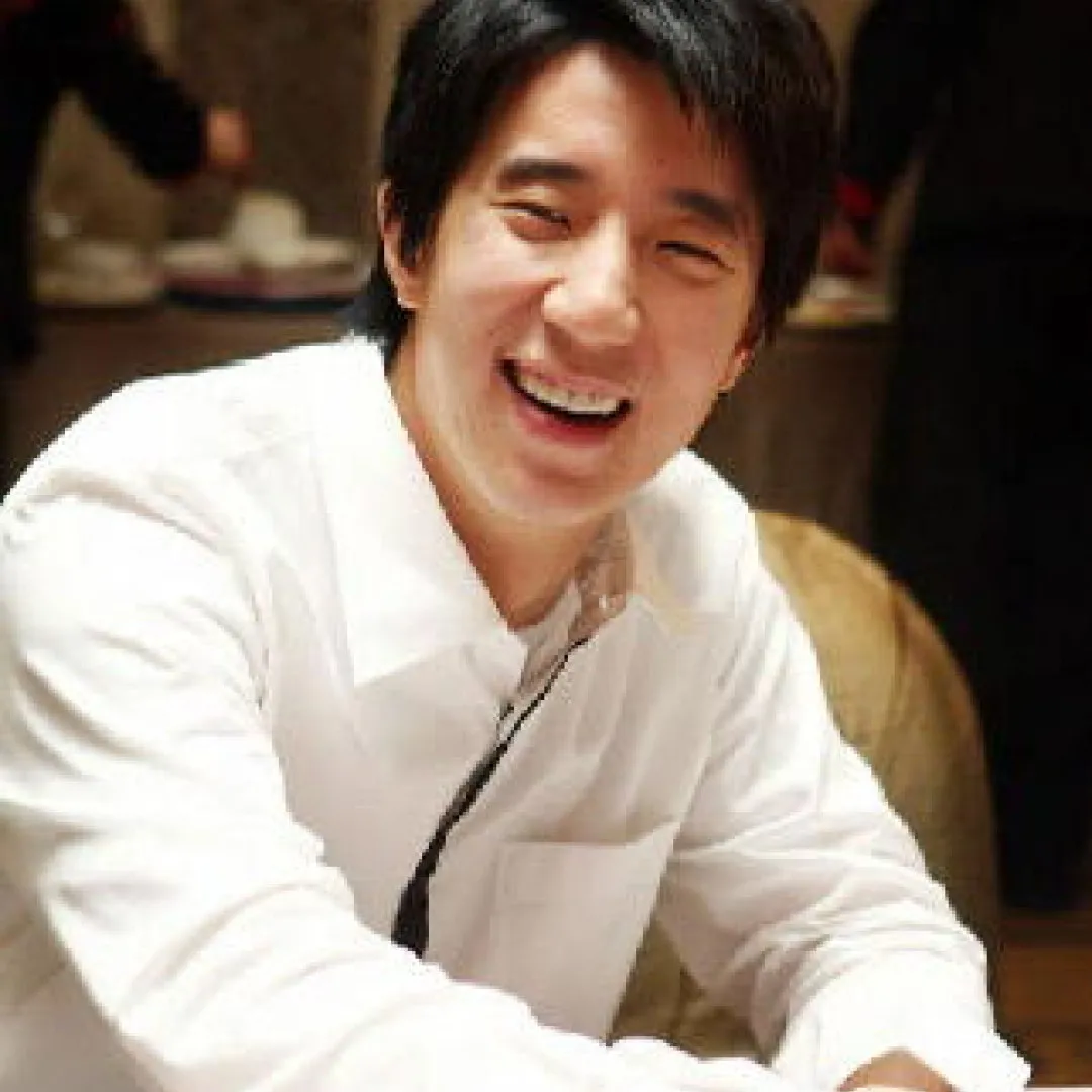 成龍承認與兒子房祖名關係疏離！後悔因一句話致父子情徹底決裂！