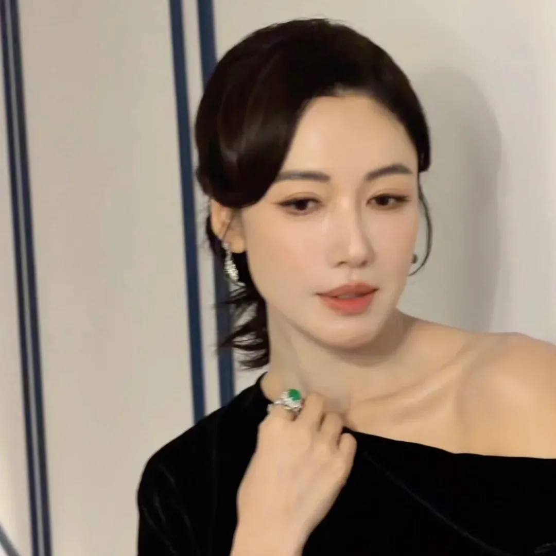 李施嬅曾發現前任出軌！全身發抖扮無事令人心痛！網民推測渣男為一小生？！