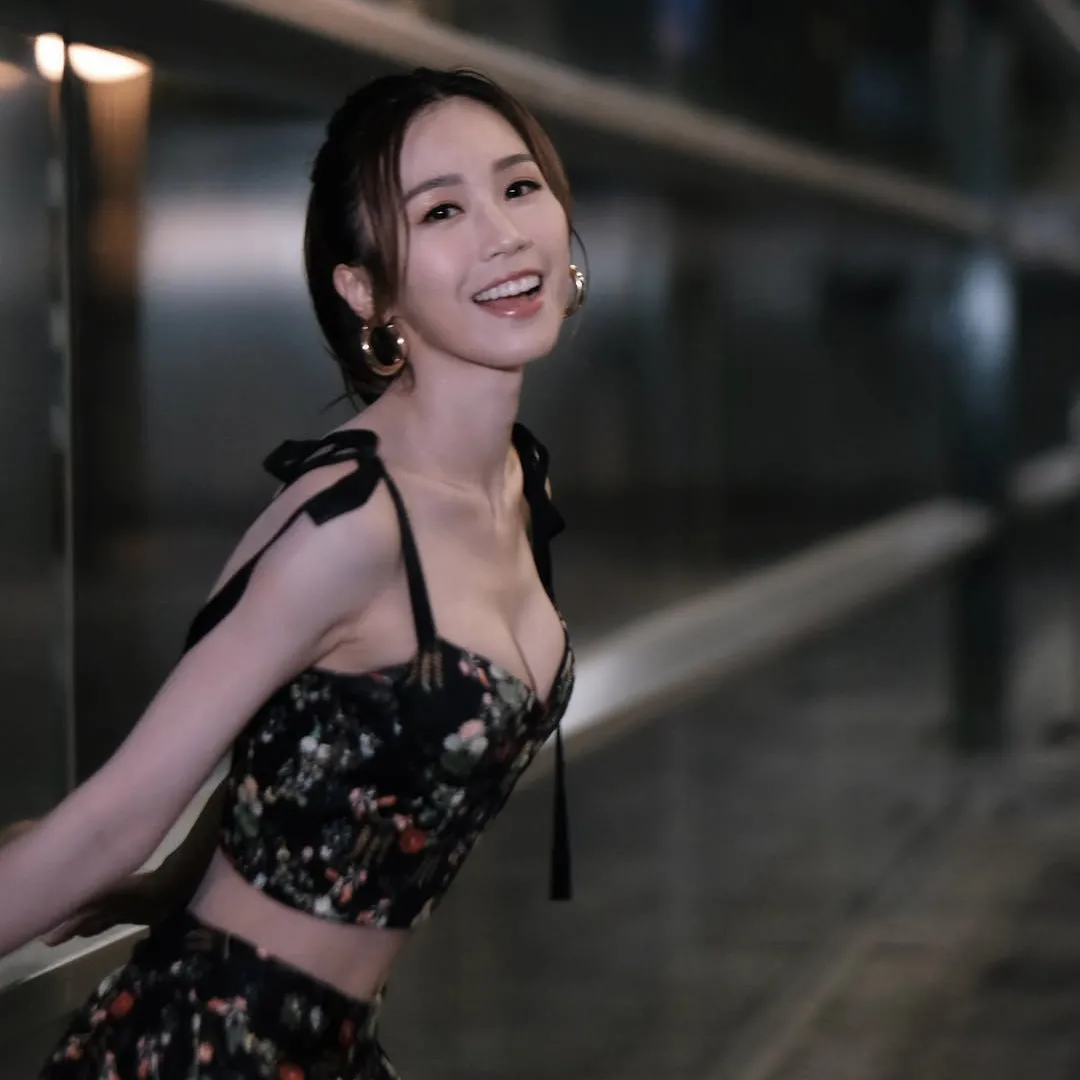 何沛珈絕密童年照曝光原來係肥妹仔！自揭黑歷史：我肥但我自豪！