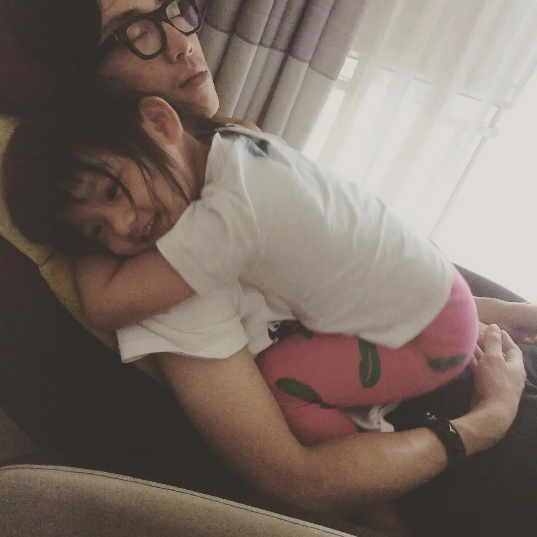 陸永極罕父女檔拍片11歲細女甜美長相曝光！香港長大竟唔識中文惹網民熱議！