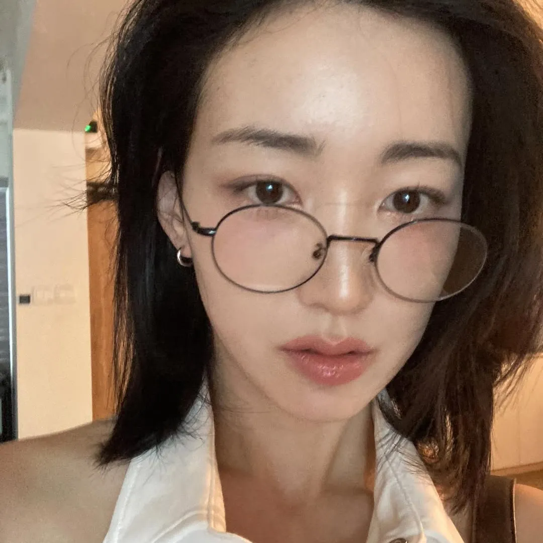 前gugudan隊長Hana宣佈退圈轉做「最美空姐」！萬呎高空過第二人生！比做明星更開心？！