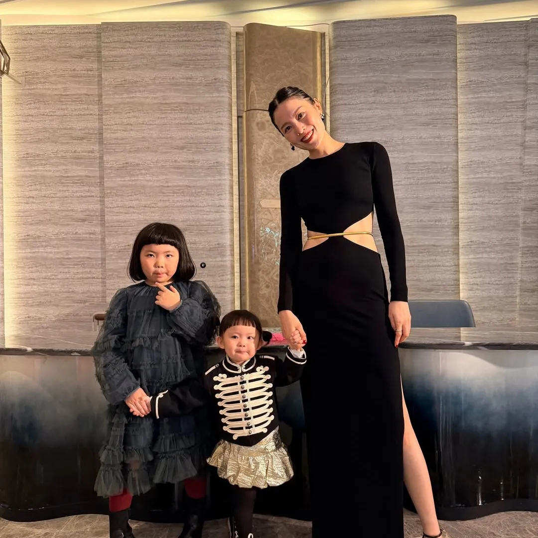 李元元Lucy孖細妹街頭熱舞毫不害羞！遺傳爸爸表演基因！舞蹈水平遠超同齡！