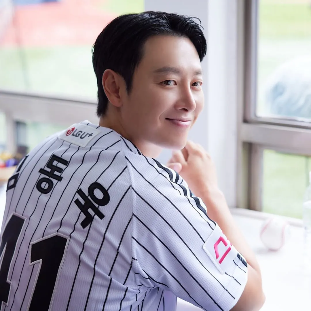 《與神同行》金東旭結婚3年喜迎一女！妻子為少女時代出道組成員？！