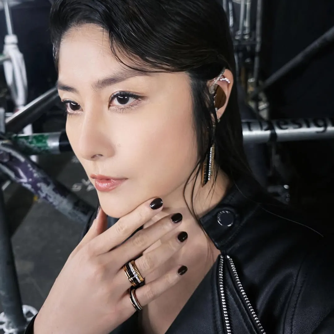 陳慧琳兩兒子長相極罕曝光！大仔1.8米高激似宋仲基？