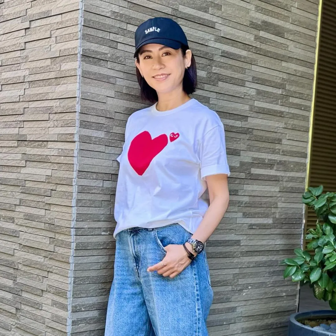 55歲宣萱直播後自爆凌晨5點睡？！本人大方公開熬夜不留「紋」0成本逆齡秘訣+化妝品