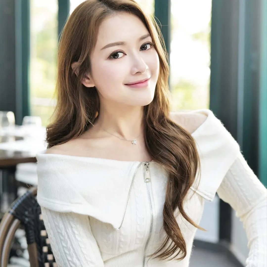 TVB小花鍾晴惹火出浴照震撼曝光！性感姿態極誘人！網民：鼻血流一地！