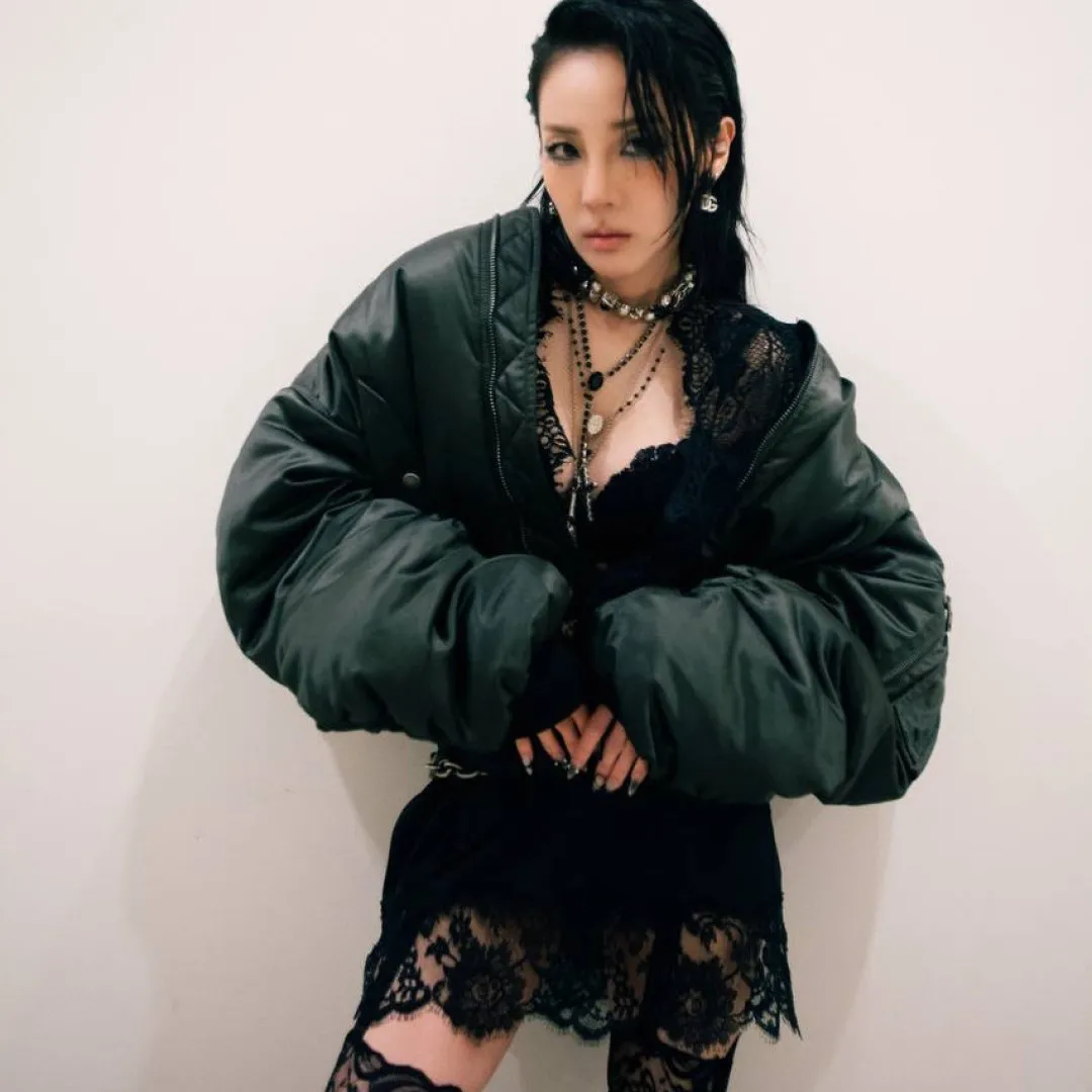 2NE1成員Dara「暴瘦紙片人」崩壞照瘋傳！前衛暗黑Look被指炒車！ 網民狠批：老咗10年！