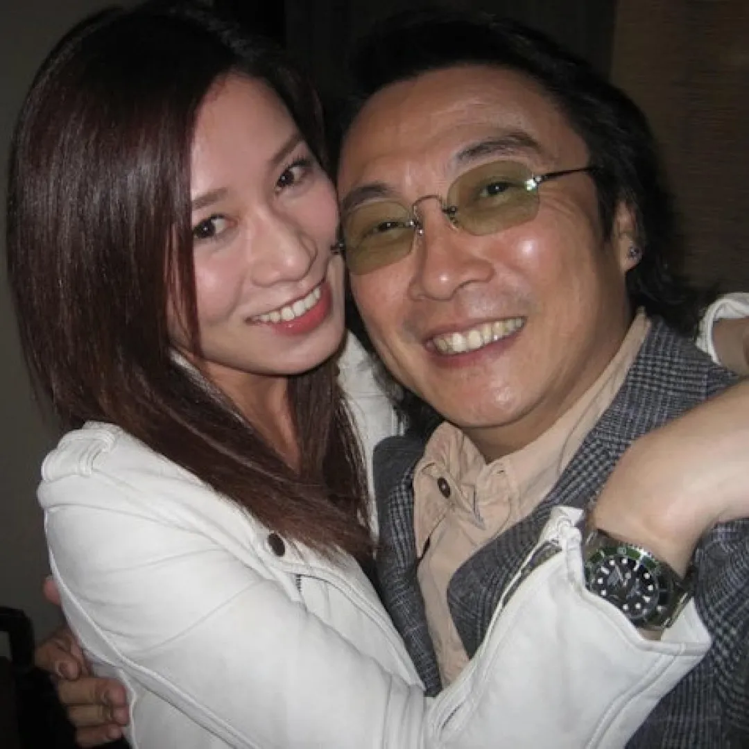 劉松仁突晒多張親密照艷福無邊！對象全是TVB花旦！霸氣自爆：一切都不需要負責！