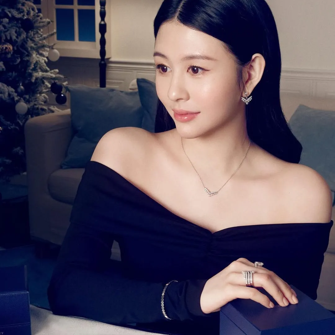 「最美星二代」沈月罕晒性感「床照」福利！喱士內衣騷澎湃上圍尺度大解放！