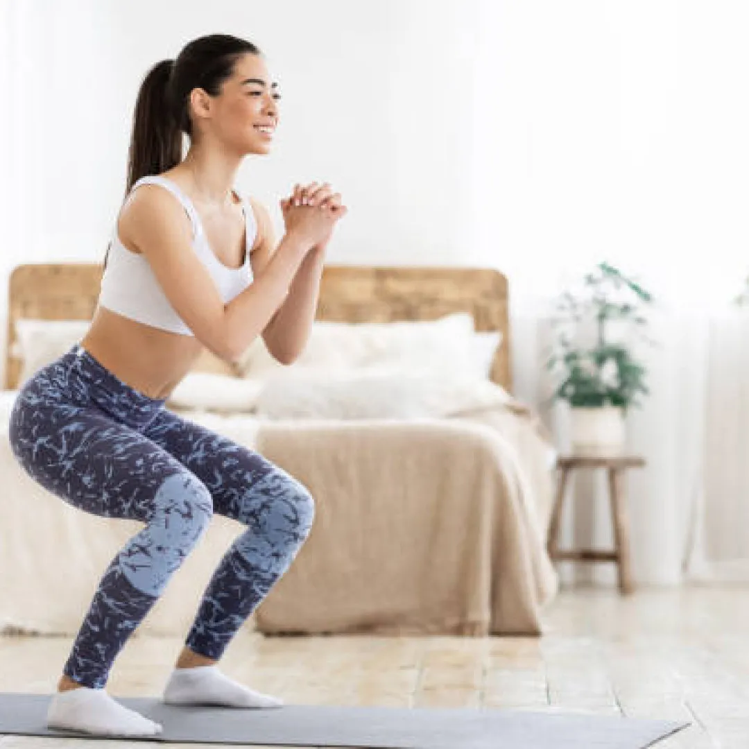 日本爆紅2分鐘「Up & Down懶人瘦身操」！不出汗也能瘦！實測一星期腰圍激減7cm！