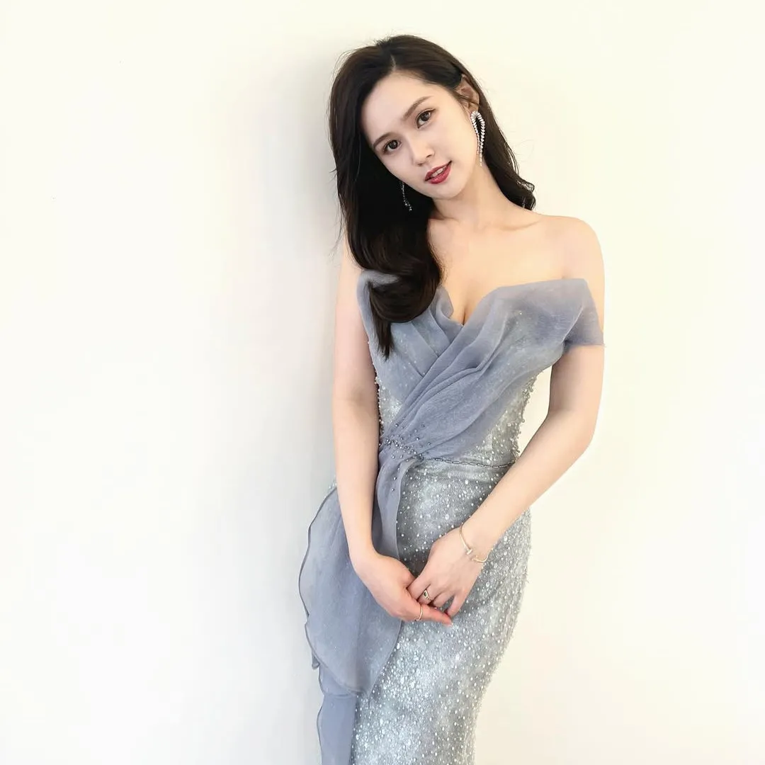 TVB小花梁超怡純白比堅尼晒惹火身材！豐滿上圍與零贅肉纖腰視覺效果震撼！