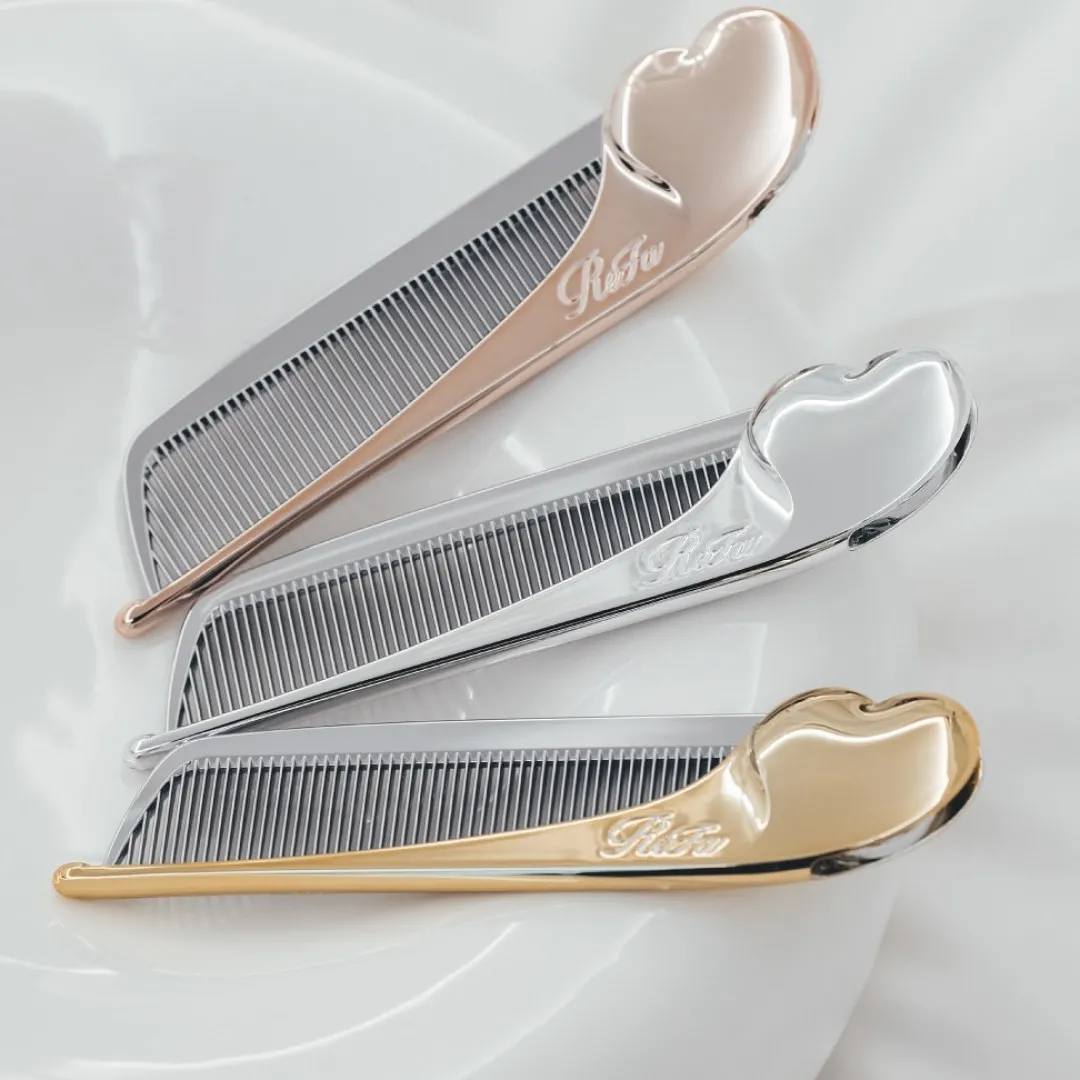 Threads大推日本必買ReFa心形尖尾梳！一梳即柔順減少毛燥！拯救細軟髮/扁塌瀏海必買！